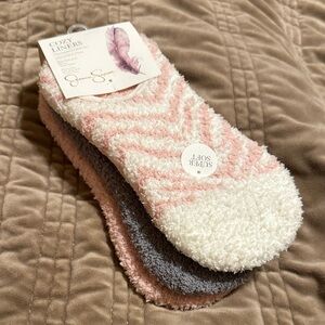 Jessica Simpson Cozy Liners in Pink, Gray, and White
